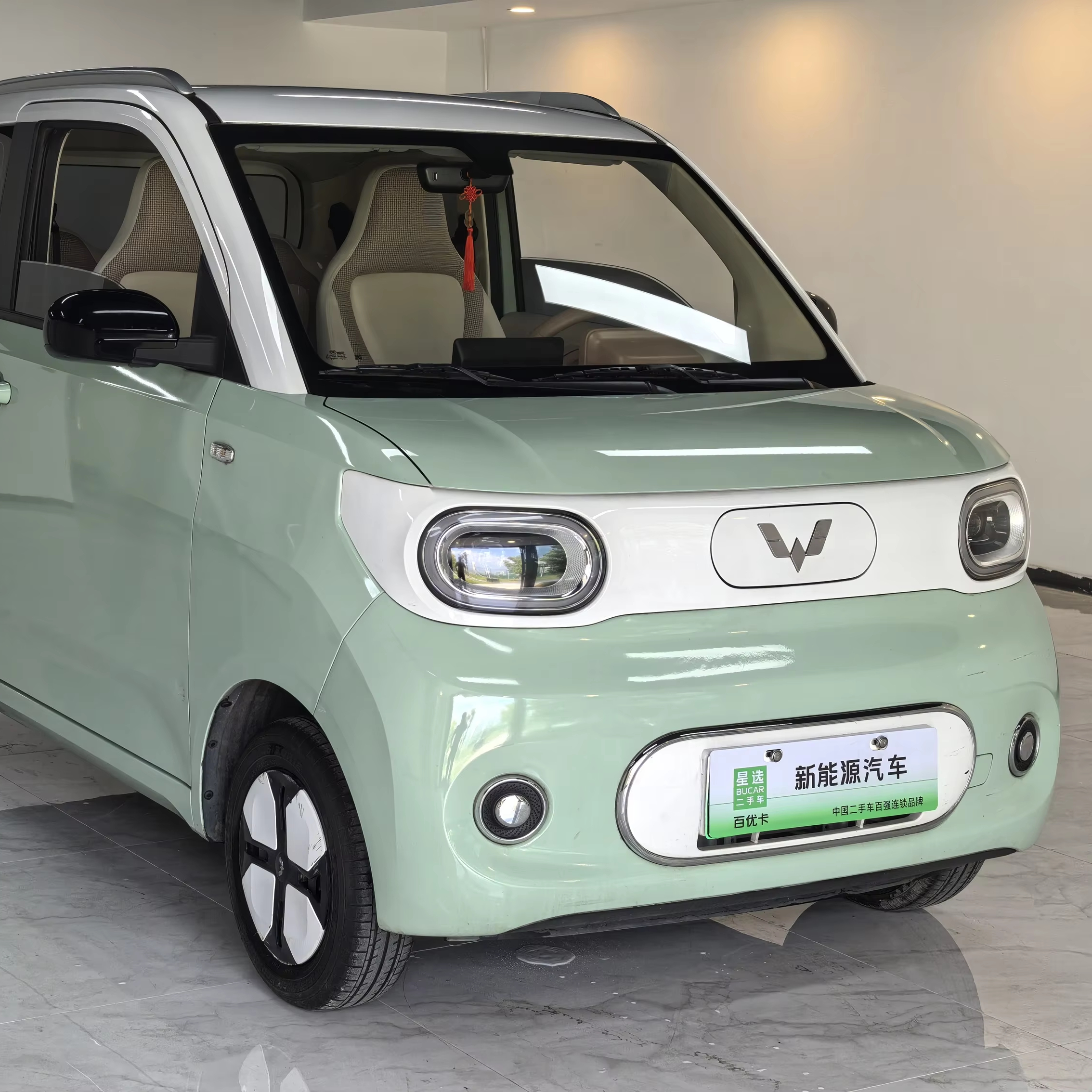 2023 Second Hand WULING Mini EV Macaron 215 км HONGGUANG Mini очень экономичный автомобиль левое рулевое управление для взрослых