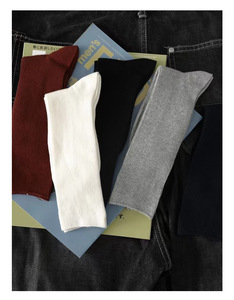 Ins japonais rétro <span class=keywords><strong>chaussettes</strong></span> hommes mi-longueur automne hiver longues <span class=keywords><strong>chaussettes</strong></span> absorbant la sueur Pile <span class=keywords><strong>chaussettes</strong></span> - Product Image 5