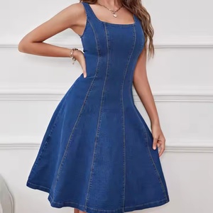 Robe en jean d'été décontractée style Y2K à double bretelles, coupe ajustée, délavage acide, longueur midi – Grande Vente, Prix Bas, Haute Qualité - Product Image 2