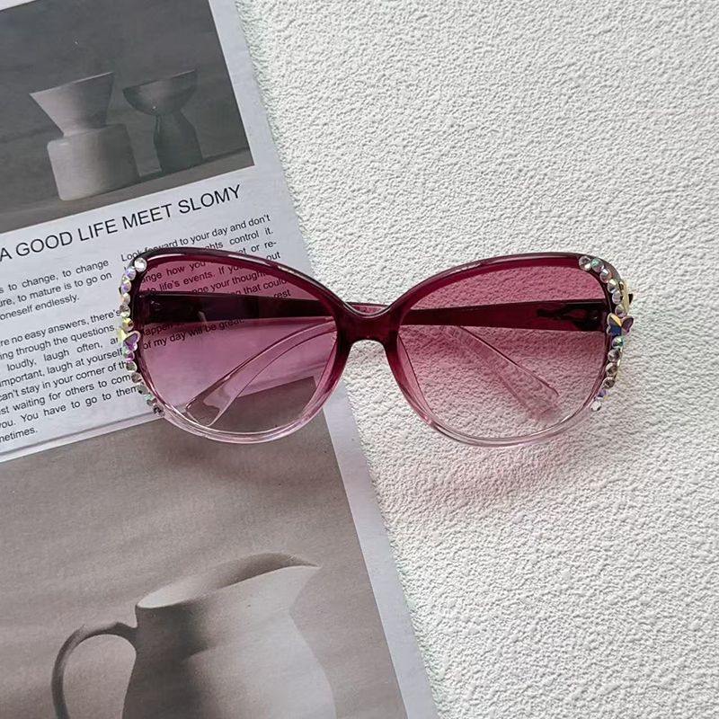 Violet dégradé incrusté de diamants