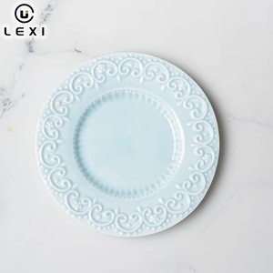 Assiette à dîner en porcelaine européenne de 6 pouces, plat en céramique vintage, design en dentelle en relief, logo personnalisé de différentes couleurs - Product Image 2