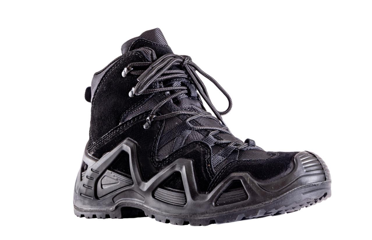 Black (with brand tag)