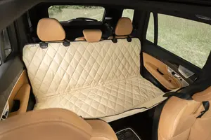 Housse de siège de voiture beige de luxe pour chien pour siège arrière siège de voiture protecteur étanche