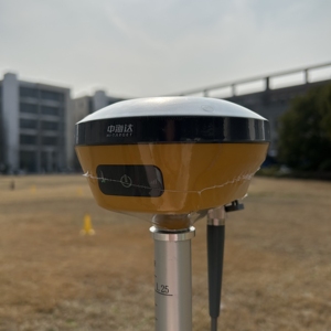 เครื่องมือสำรวจแบบ IMU Tilt 1408 ช่องสัญญาณ Hi Target V200 GNSS RTK GPS สำหรับการสำรวจภูมิประเทศ - Product Image 2