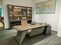 Bureau d'ordinateur de luxe en bois massif peu encombrant en forme de L avec tiroirs de rangement et bordure en PVC pour