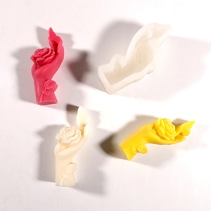 Molde de Silicona para Velas Aromáticas con Diseño de Mariposa TangChu Posada en un Dedo - Product Image 5