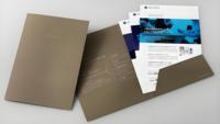 Dossier de documents en carton personnalisé imprimé Fangda 9x12 pouces avec pochette, dorure à chaud, pelliculage brillant/mat, pour cartes de visite