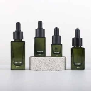 Flacone Contagocce in Vetro Quadrato <span class=keywords><strong>Verde</strong></span> da 5ml 10ml 15ml 30ml per Oli Essenziali <span class=keywords><strong>e</strong></span> Sieri per la Cura della Pelle con Testa in Gomma Nera, Disponibile all'Ingrosso - Product Image 2