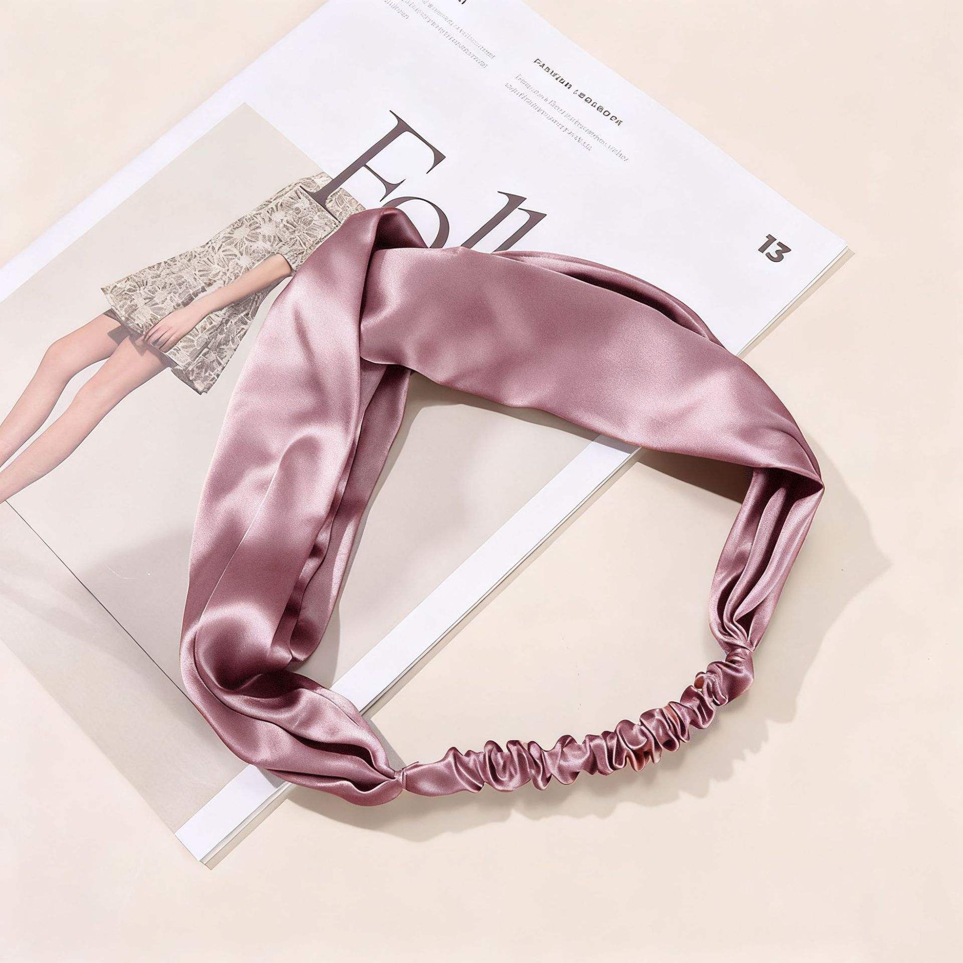 ยางรัดผมผ้าไหมลายไขว้ - สีถั่วบด