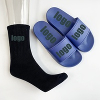 Claquettes de créateur classiques avec chaussettes en polyester, sandales unisexe pour femme, grandes tailles, en caoutchouc, sandales de plage en EVA, claquettes de luxe en PVC, Royaume-Uni