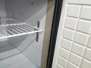 Congelador de refrigerador de mesa de pizza debajo del mostrador de acero inoxidable comercial con refrigeración por ventilador para catering y venta al por menor - Product Image 6