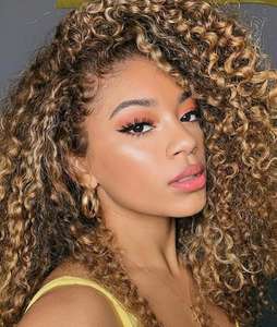 Rubio miel escarchado inspirado en Beyoncé # <span class=keywords><strong>Peluca</strong></span> de Cabello Brasileño con Ondas Profundas, 27 Jerry Curls, 13x6, Sin Pegamento, Pre-Desplumada - Product Image 4