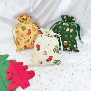Prix d'usine Pochette en coton de Noël avec motif de dessin animé écologique imprimé logo pour emballage, souvenirs de fête et cadeaux d'achat - Product Image 3