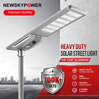 Se han vendido más de 100.000 unidades de farolas solares todo en uno de alta resistencia de 30W, 40W, 60W, 80W, 100W y 120W para proyectos gubernamentales de carreteras públicas.