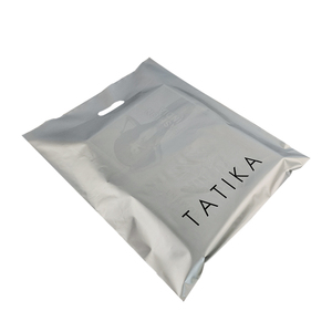 Tùy chỉnh nhiệm vụ nặng nề ống đồng in vá xử lý PE dưới gusset bán lẻ túi tàu sân bay với logo bạc cho quần áo bao bì - Product Image 4