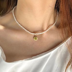 Collar con Colgante de Girasol Amarillo en Oro Sólido de 18k, Diseño Personalizado Xinfly, Joyería para Mujer - Product Image 5