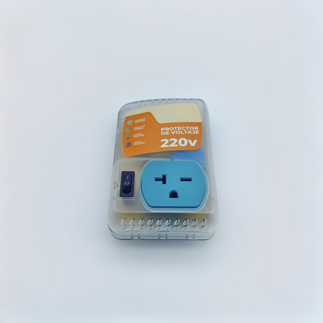 220V Stable Surge Refrigerator Voltage Protection in the United States Home Voltage Protector