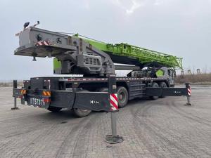 Grue sur camion ZOOMLION d'occasion ZTC950E7, capacité de levage maximale de 90 tonnes, excellent état, moteur inclus - Product Image 3