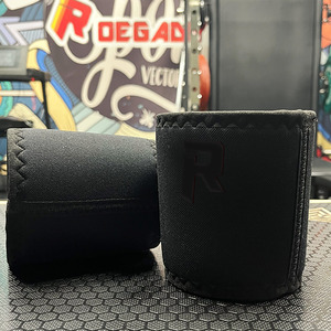 Không Thể Phá Vỡ Xây Dựng Thể Thao An Toàn Phòng Tập Thể Dục Hỗ Trợ Khuỷu Tay Cú Đúp Wightlifting Nén <span class=keywords><strong>Neoprene</strong></span> Khuỷu Tay Tay Áo Powerlifting - Product Image 4