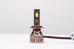 Nuevo Faro Delantero LED para Automóvil XT100 de 2000 W y 20000 LM con Chip SMD de Alto Brillo y Tubos Dobles de Cobre Curvos - Product Image 3