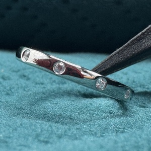 Anillo de Diamante Cultivado en Laboratorio con Certificado IGI de Platino, Joyería Elegante y de Lujo para Propuesta, Aniversario y Eventos de Boda - Product Image 5