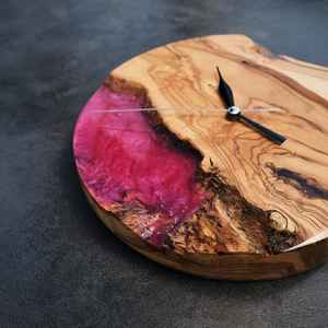 <b>Unique</b> Resin Crafts <b>Wall</b> <b>Clock</b> Designed With Wooden Elements To Enhance Home Decor While Offering Accurate And Stylish - Product Image 5