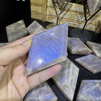 Offre Spéciale naturel manuel sculpture polissage cristal pierre de guérison lune pierre losange pour la méditation