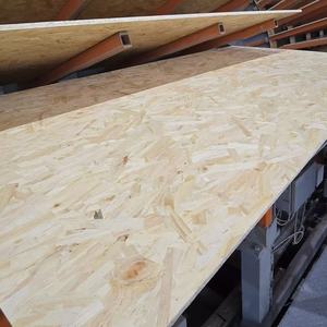 Panneau de contreplaqué <span class=keywords><strong>OSB</strong></span> renforcé et épaissi pour charges lourdes, idéal pour les travaux structurels de poutrelles de toit à grande portée - Product Image 1
