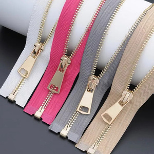 Haute qualité # 3 # 5 # 7 # 8 # 10 Fermetures <span class=keywords><strong>éclair</strong></span> métalliques personnalisées <span class=keywords><strong>pour</strong></span> vêtements, dents dorées et argentées, <span class=keywords><strong>pour</strong></span> vestes, 50 <span class=keywords><strong>cm</strong></span>, 60 <span class=keywords><strong>cm</strong></span>, <span class=keywords><strong>70</strong></span> <span class=keywords><strong>cm</strong></span> - Product Image 4
