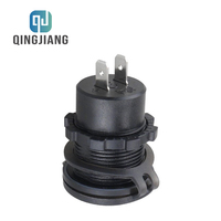 Zócalo de cargador de coche de metal de aluminio triple de 60W con PD3.0 y dos puertos QC3.0, zócalo de extensión WiFi