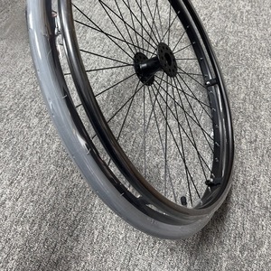 Roue arrière de fauteuil roulant de basketball 26 pouces en alliage d'aluminium, équipement sportif manuel - Product Image 1
