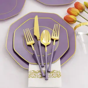 Фиолетовый с золотым ободом, набор пластиковой посуды