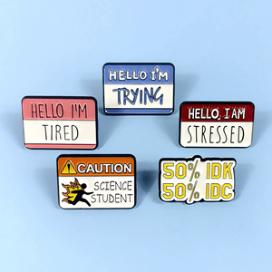 Insignias de nombre personalizables con nombre de equipo Estilo moderno y antiguo para Reconocimiento de clase y equipo - Product Image 1