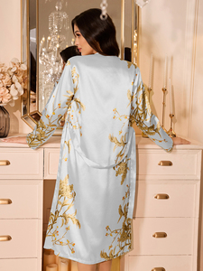 Conjunto de lencería de satén al por mayor para mujer con bata de amarrar y camisón, conjunto de pijama estampado de longitud media - Product Image 3