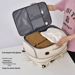 Sac à dos en nylon unisexe haut de gamme, grande capacité, tendance, léger, imperméable, pour voyages et école - Product Image 3