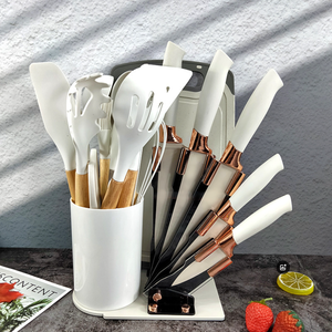 Hot Sell 19pcs Heat Resistant Silicone <strong>Kitchen</strong> <strong>Accessories</strong> With <strong>Wood</strong> Handle <strong>and</strong> Cuttings Board Storage Bucket <strong>Kitchen</strong> Gadget Set - Product Image 3