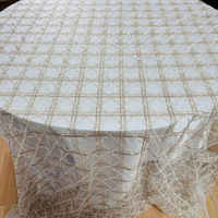 Nappe de table ronde de luxe moderne en tulle texturé à mailles dorées brodées, banquet de luxe
