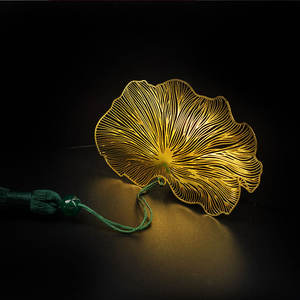 Benutzer definierte goldene hohle Lotus Blätter Tiefdruck Druck Metall Lesezeichen mit Quaste Schule Geschenk - Product Image 2