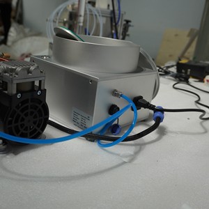 เครื่องเคลือบสูญญากาศในห้องปฏิบัติการ 10000 รอบต่อนาที พร้อมปั๊มสุญญากาศ <span class=keywords><strong>EZ4</strong></span> - Product Image 3