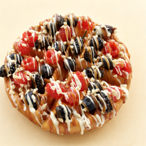 Modelo de Waffle Belga Artificial de Plástico Realista, con Frambuesas y Salsas, para Exhibición en Vitrinas de Cafeterías y Decoración de Alimentos - Product Image 6