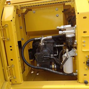 Excavadora de cadenas mini Komatsu PC130 japonesa usada, año 2016, cucharón de 0.6M, 13 toneladas, 75 kW de potencia, motor de diseño original probado e inspeccionado. - Product Image 5