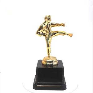 Trofeo <span class=keywords><strong>de</strong></span> <span class=keywords><strong>baloncesto</strong></span> personalizado al por mayor, trofeo <span class=keywords><strong>de</strong></span> campeonato <span class=keywords><strong>de</strong></span> carreras <span class=keywords><strong>de</strong></span> fútbol <span class=keywords><strong>de</strong></span> metal - Product Image 6