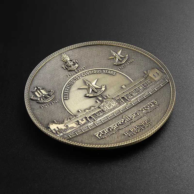 Factory Direct Custom Die Casting Metal Antique Brass Zinc Alloy Vietnam Thailand 3D Souvenir Commemorative Metal Plate