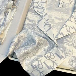 Nuovo Lancio <span class=keywords><strong>Pigiama</strong></span> da <span class=keywords><strong>Donna</strong></span> Best-seller Personalizzabile Pronto da Indossare in Seta di Ghiaccio con Maniche Lunghe e Pantaloni Lunghi Set con Stampa a Inchiostro - Product Image 3