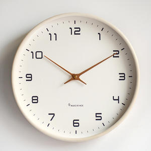 Orologio da Parete Scandinavo in Legno, Design Semplice e Creativo con Specchio, Silenzioso, Decorativo per Soggiorno - Product Image 6