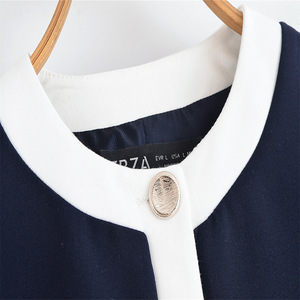 Vente en gros Haut à manches courtes décontracté pour femmes, couleur contrastée, coupe ajustée, vêtements pour femmes - Product Image 6