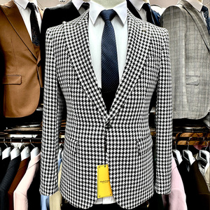 Bộ vest nam màu trắng đen lịch lãm 3 món, kiểu dáng ôm sát, đơn hàng khuy, gồm áo khoác, áo ghi lê và quần, thích hợp cho công việc và tiệc cocktail - Product Image 5