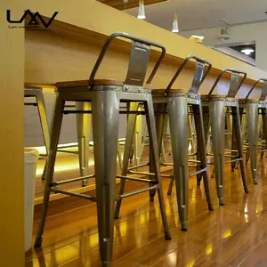 Ghế Barstool Kim Loại Cổ Điển Công Nghiệp Kim Loại Chaise De Bar Nhà Hàng Ghế Cổ Với Ghế Gỗ Để Bán