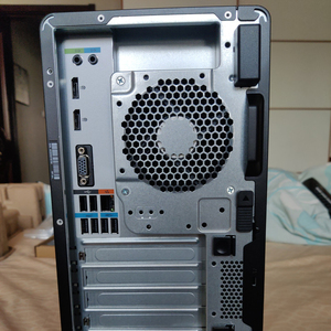 HPE Z2 Tower <b>Workstation</b> PC with 1TB Hard Drive Compact Computer - Product Image 1