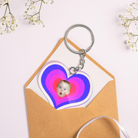 Breloque de sac à dos personnalisée en acrylique écologique, ornement cadeau, porte-clés cœur coloré